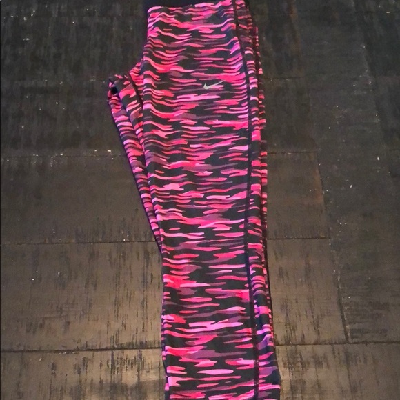 Nike DriFit Leggings - Picture 2 of 3